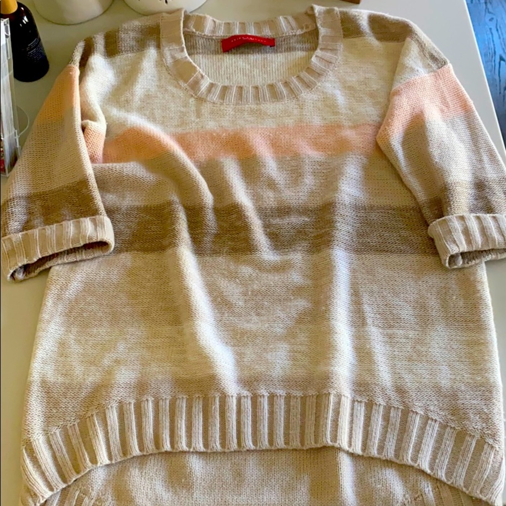Akira sweater